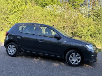 Used Dacia Sandero 2018 for sale - 78379419: Photo