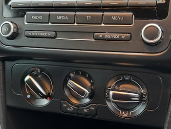 Used Volkswagen Polo 2014 for sale - 76517826: Photo