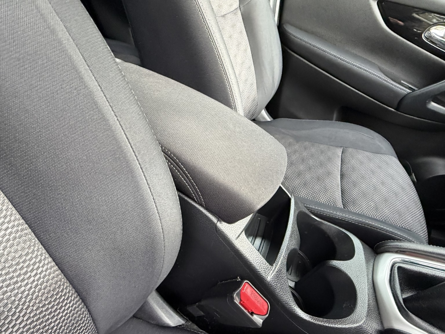 Used Nissan Qashqai 2014 for sale - 76402195: Photo 37