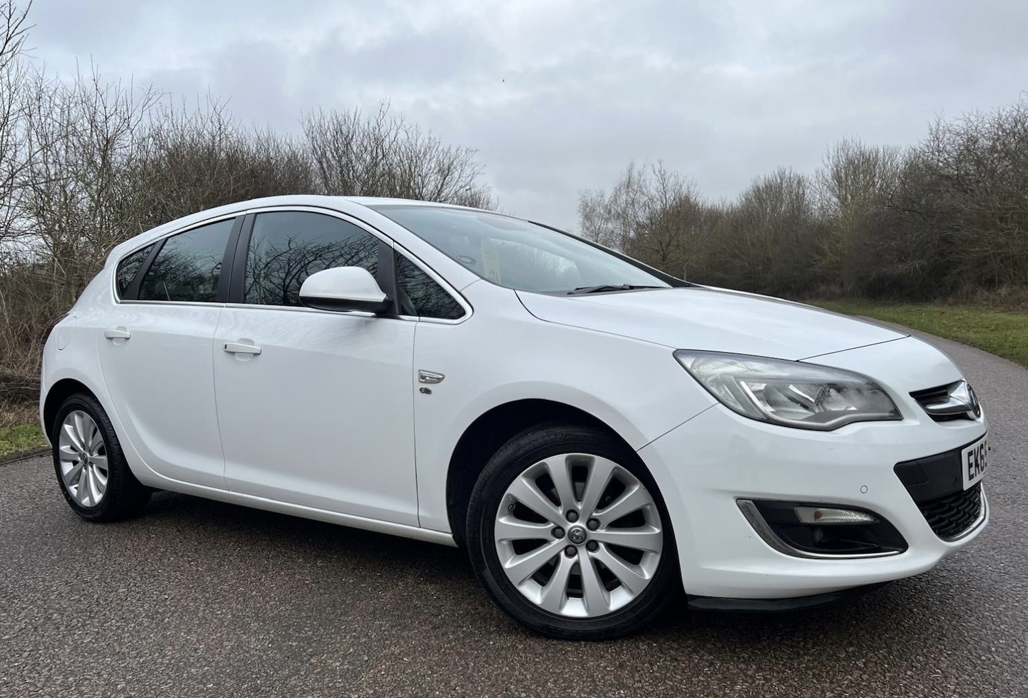 Used Vauxhall Astra 2015 for sale - 77350113: Photo 3