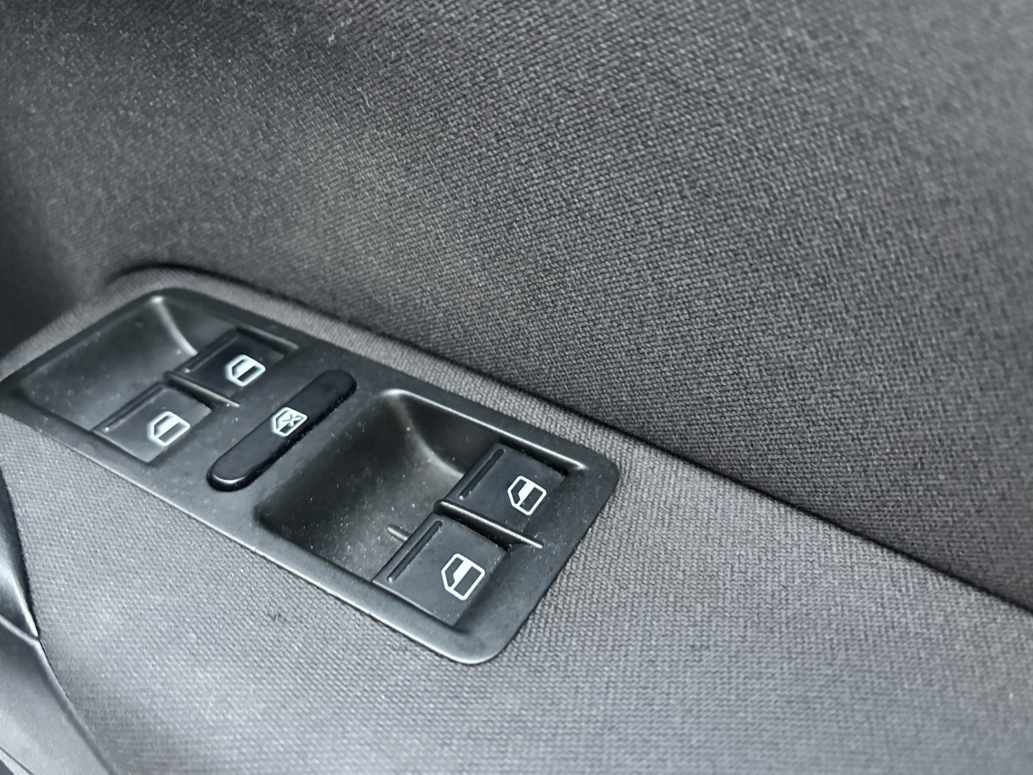 Used Volkswagen Polo 2010 for sale - 76231001: Photo 32