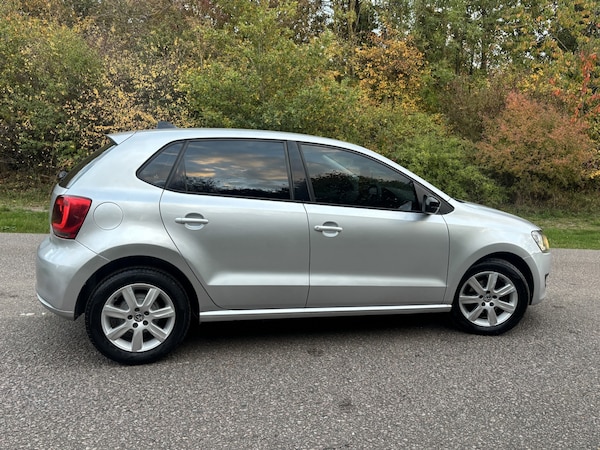 Used Volkswagen Polo 2010 for sale - 76231001: Photo 4