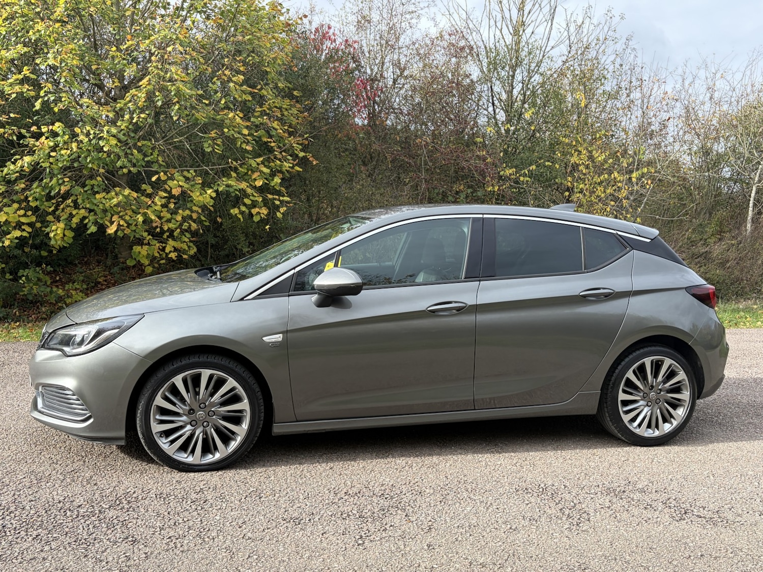 Used Vauxhall Astra 2017 for sale - 76402171: Photo 3