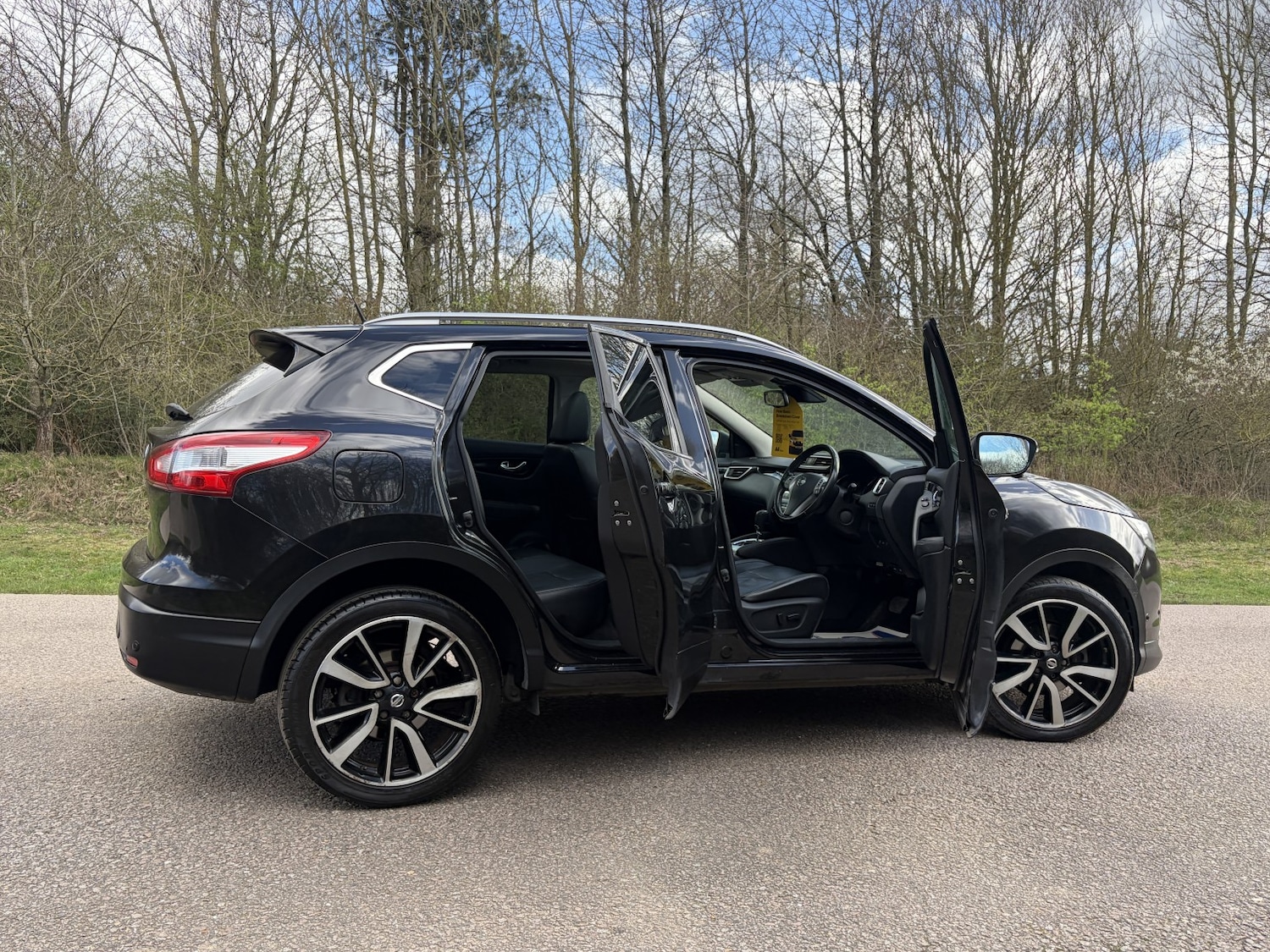 Used Nissan Qashqai 2016 for sale - 77945747: Photo 4