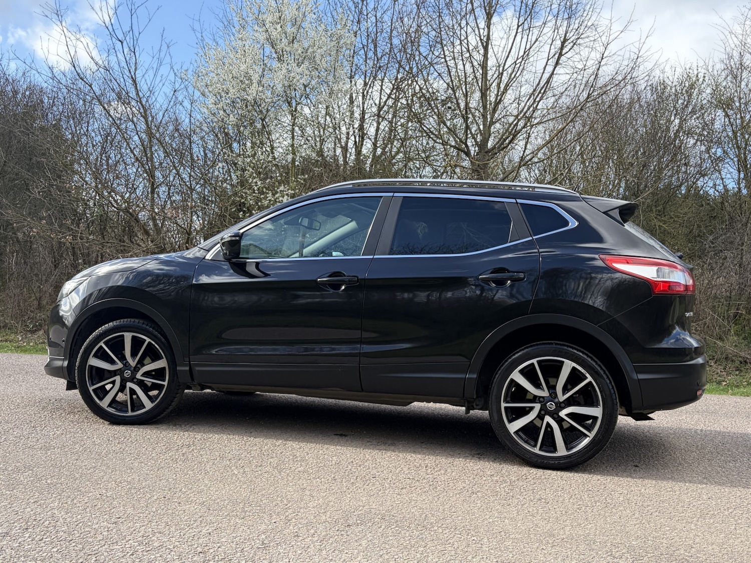 Used Nissan Qashqai 2016 for sale - 77945747: Photo 9