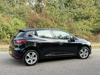 Used Renault Clio 2015 for sale - 79771762: Photo