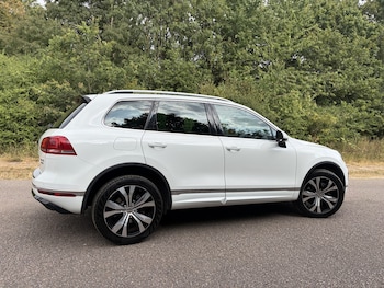 Used Volkswagen Touareg 2015 for sale - 79524714: Photo