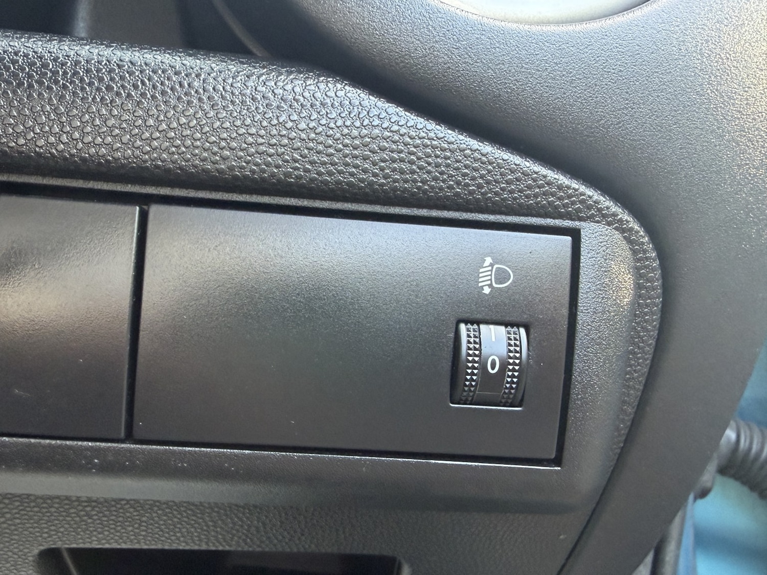 Used Mazda Mazda2 2011 for sale - 78190603: Photo 36