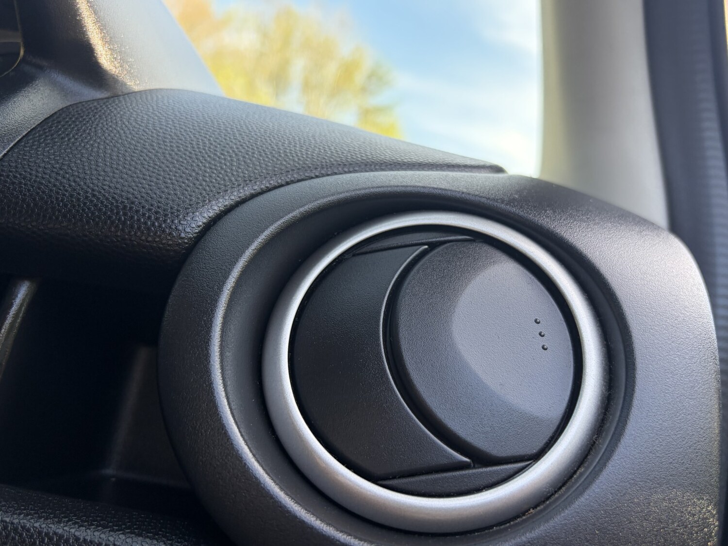 Used Mazda Mazda2 2011 for sale - 78190603: Photo 37