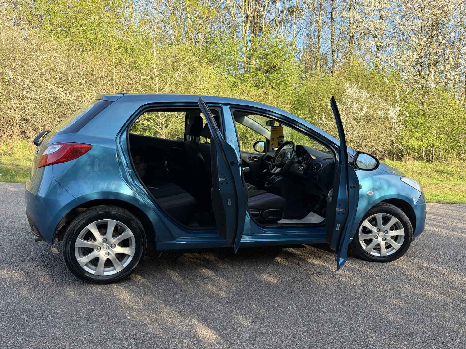 Used Mazda Mazda2 2011 for sale - 78190603: Photo 5