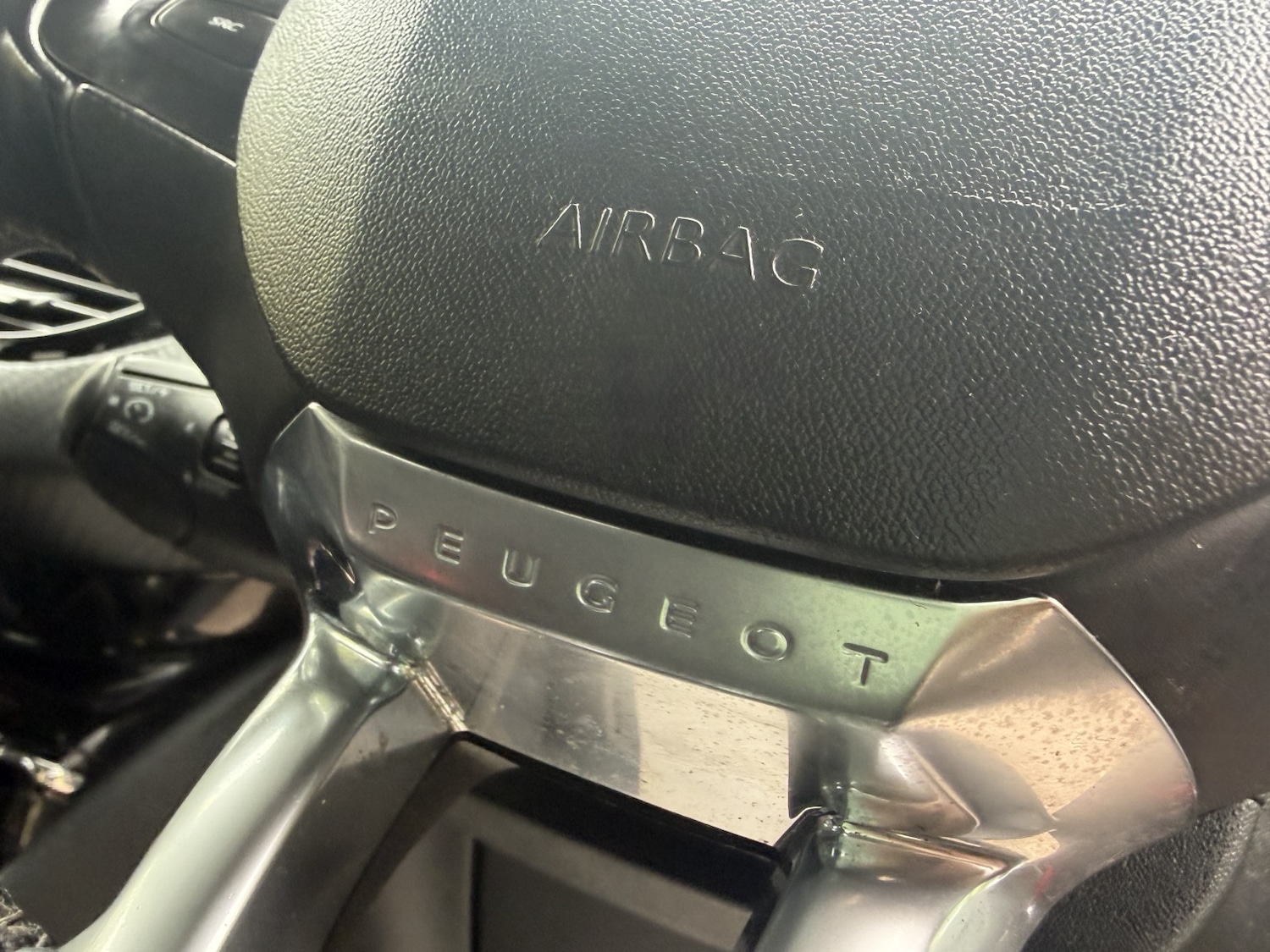 Used Peugeot 2008 2016 for sale - 78190640: Photo 35