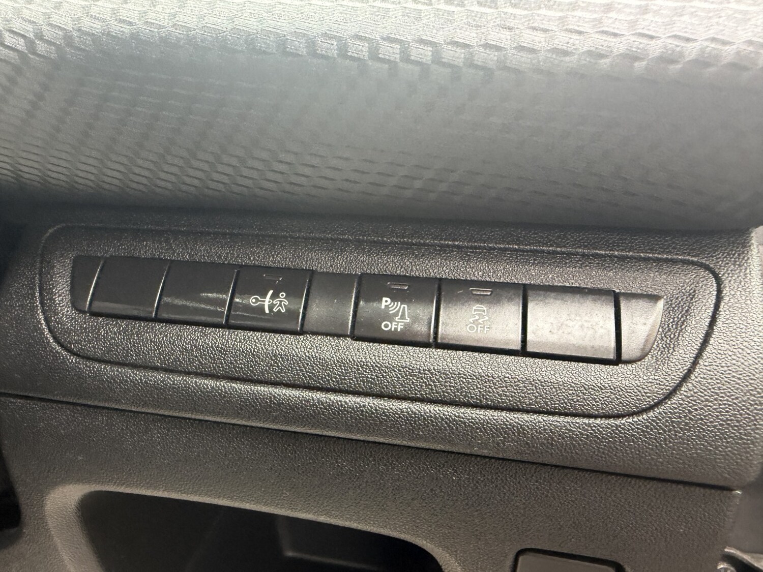 Used Peugeot 2008 2016 for sale - 78190640: Photo 39