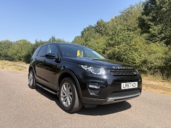 Used Land Rover Discovery Sport 2017 for sale - 79391762: Photo