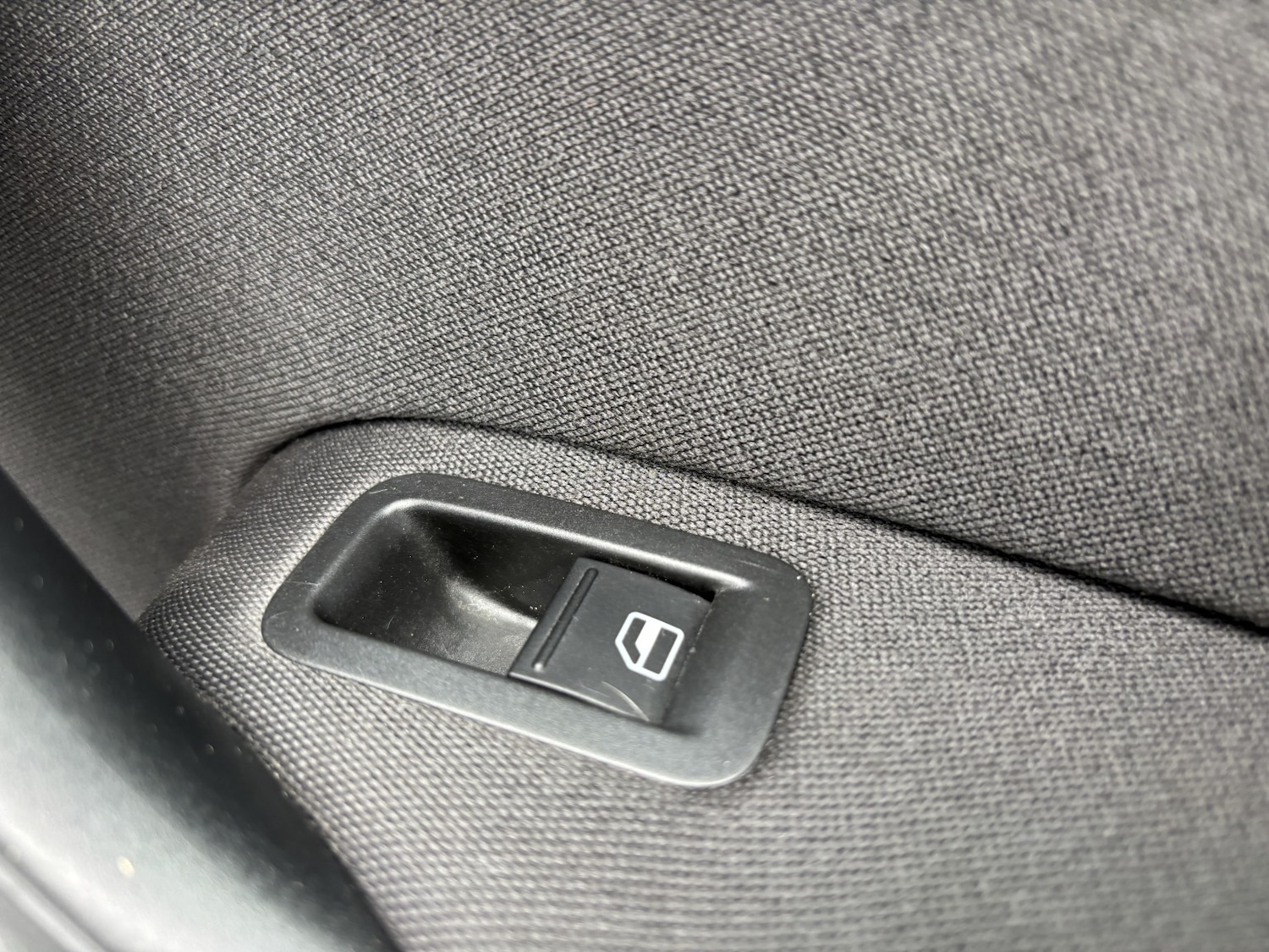 Used Volkswagen Polo 2010 for sale - 75968656: Photo 39