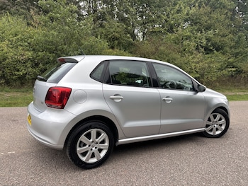 Used Volkswagen Polo 2010 for sale - 75968656: Photo