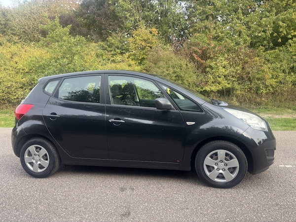 Used Kia Venga 2011 for sale - 76126383: Photo 12
