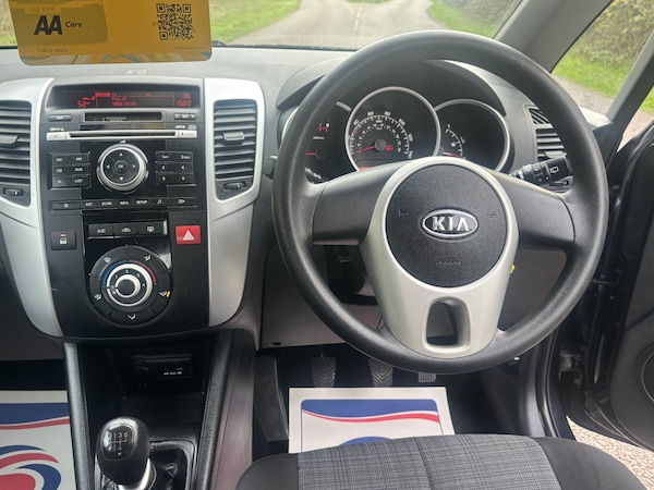 Used Kia Venga 2011 for sale - 76126383: Photo 24