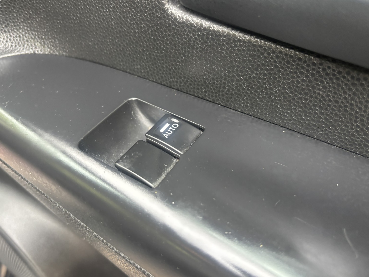 Used Kia Venga 2011 for sale - 76126383: Photo 30