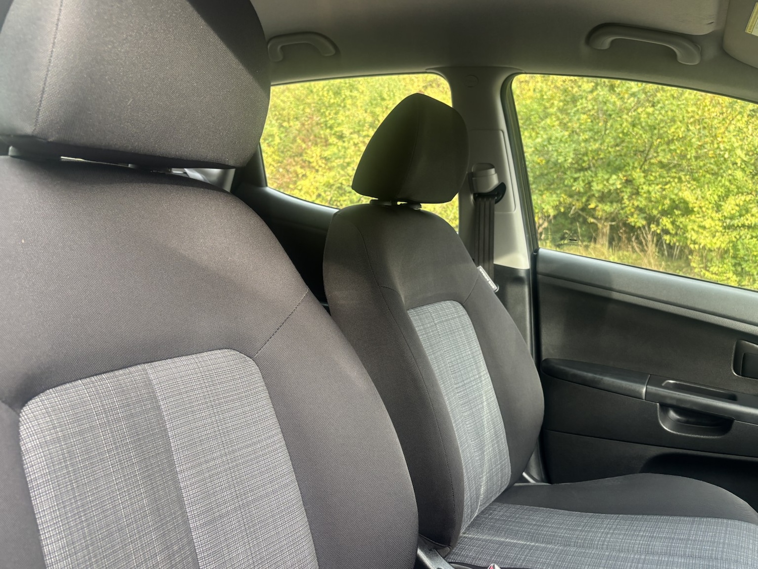 Used Kia Venga 2011 for sale - 76126383: Photo 34