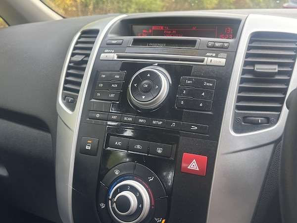 Used Kia Venga 2011 for sale - 76126383: Photo 34