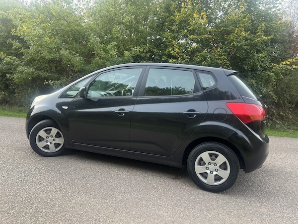 Used Kia Venga 2011 for sale - 76126383: Photo 9