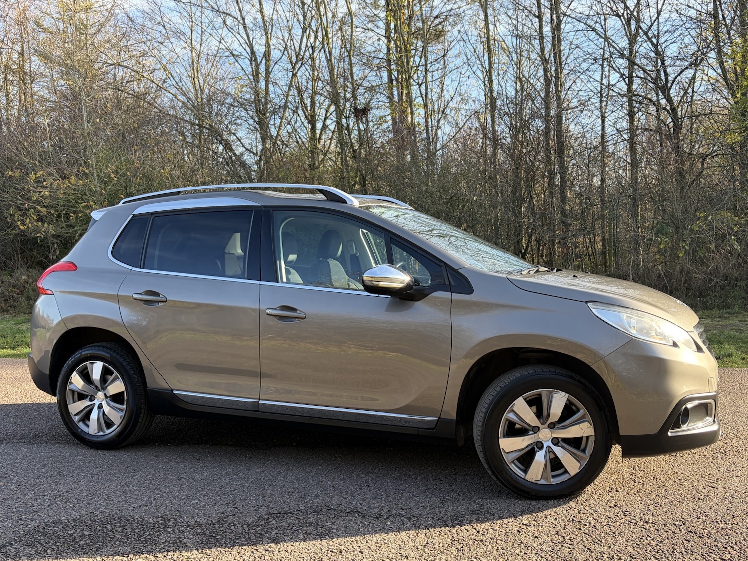 Used Peugeot 2008 2015 for sale - 76718425: Photo 2
