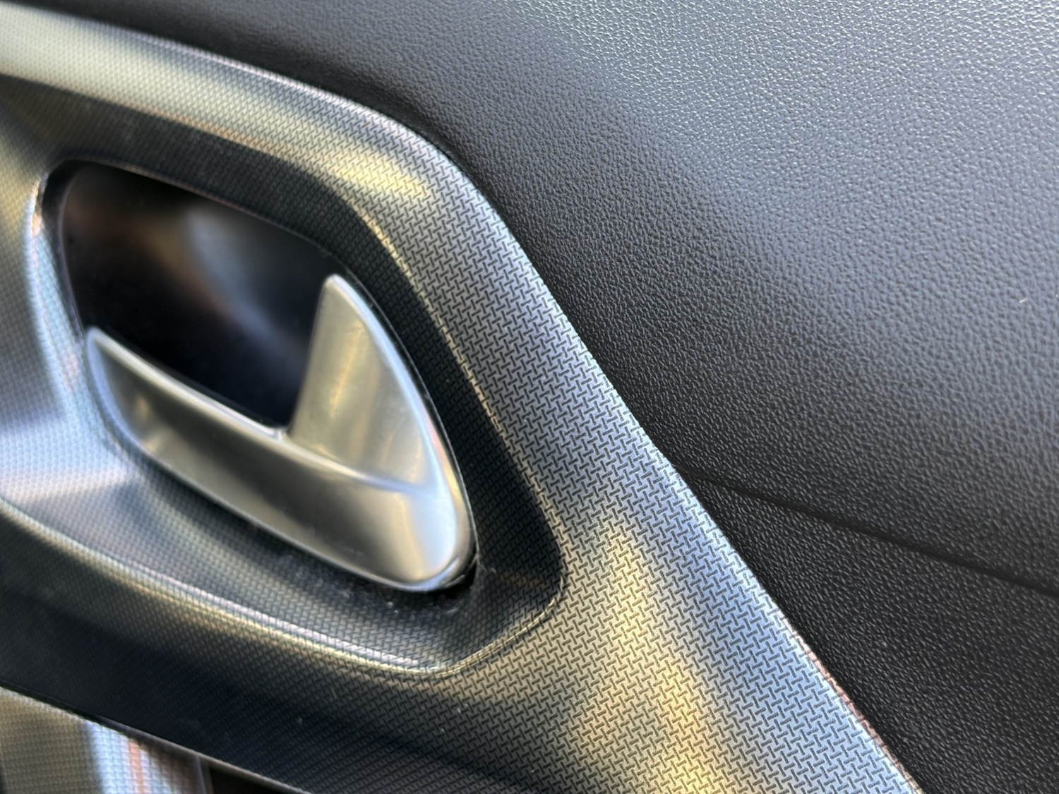 Used Peugeot 2008 2015 for sale - 76718425: Photo 38