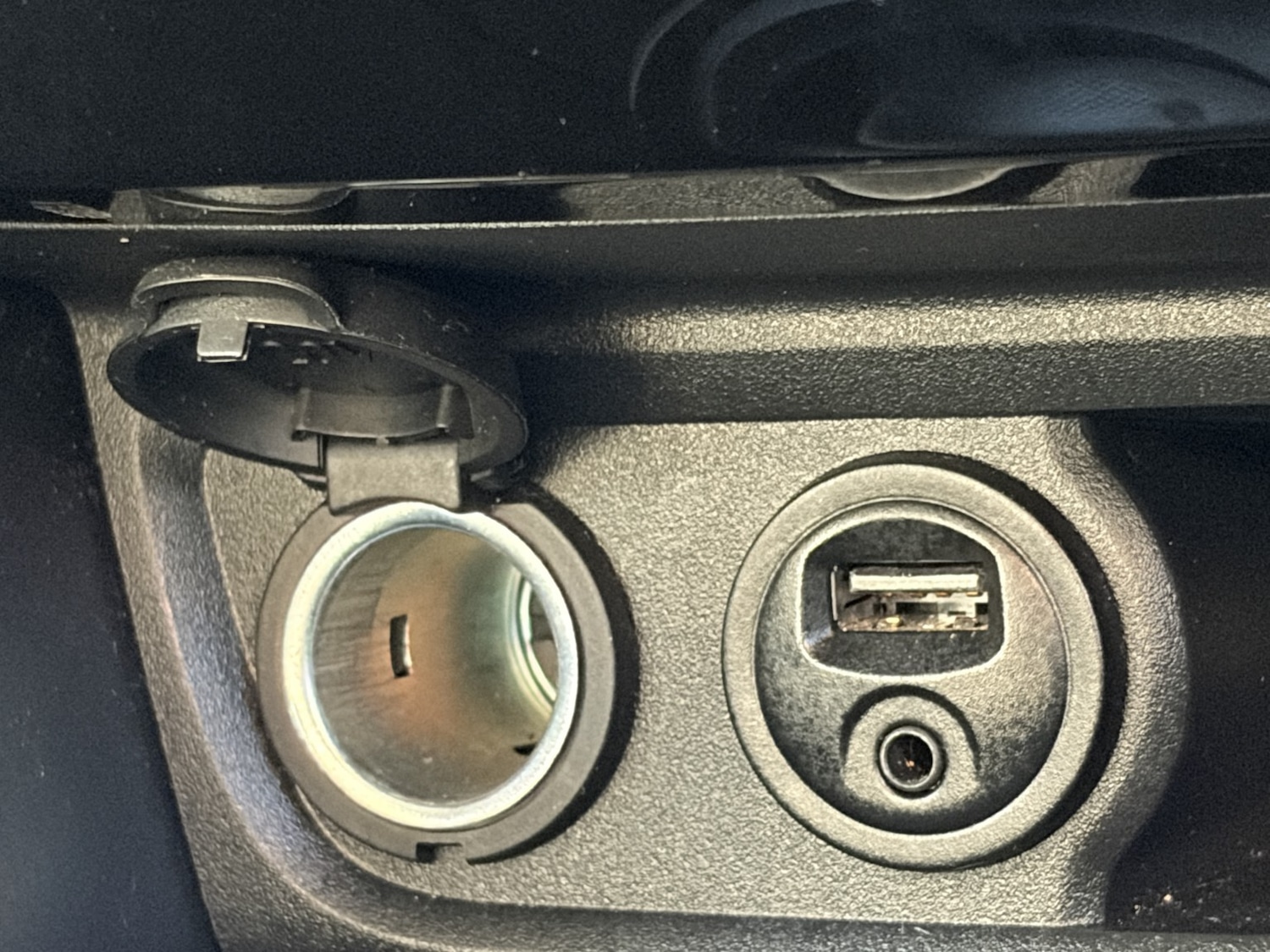 Used Peugeot 2008 2015 for sale - 76718425: Photo 43