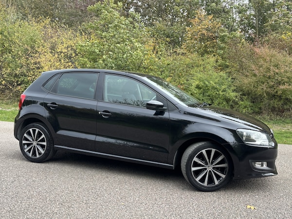 Used Volkswagen Polo 2013 for sale - 76181094: Photo 1