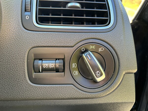 Used Volkswagen Polo 2012 for sale - 76192641: Photo 24