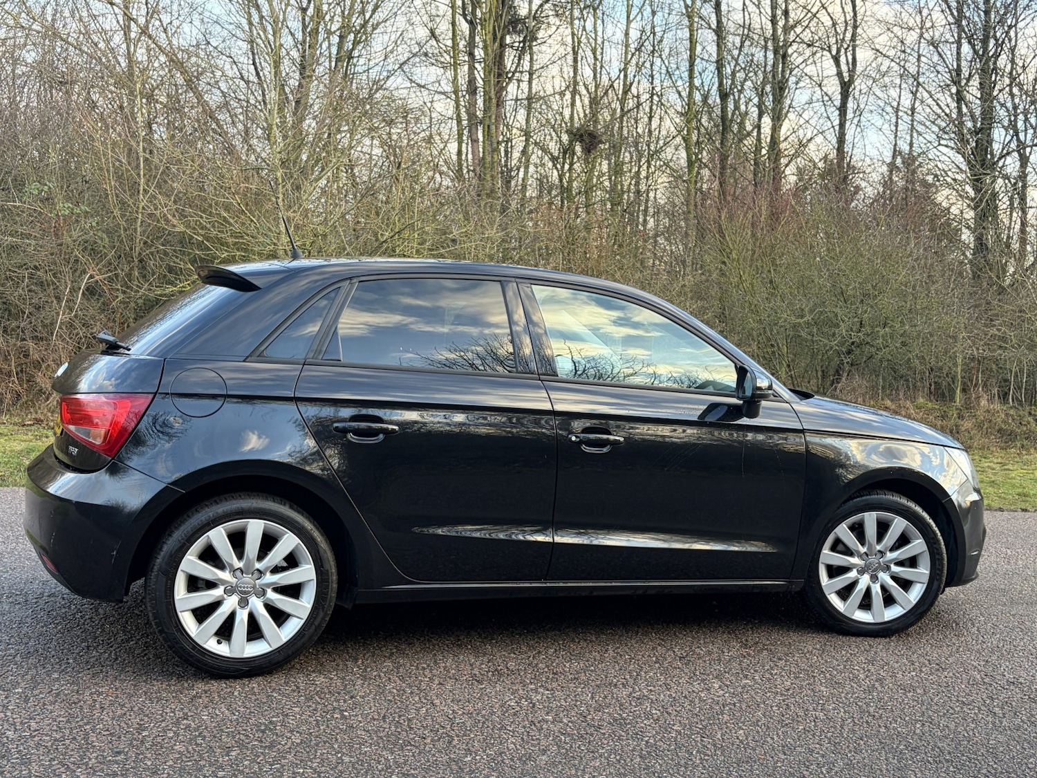Used Audi A1 2012 for sale - 77363637: Photo 4
