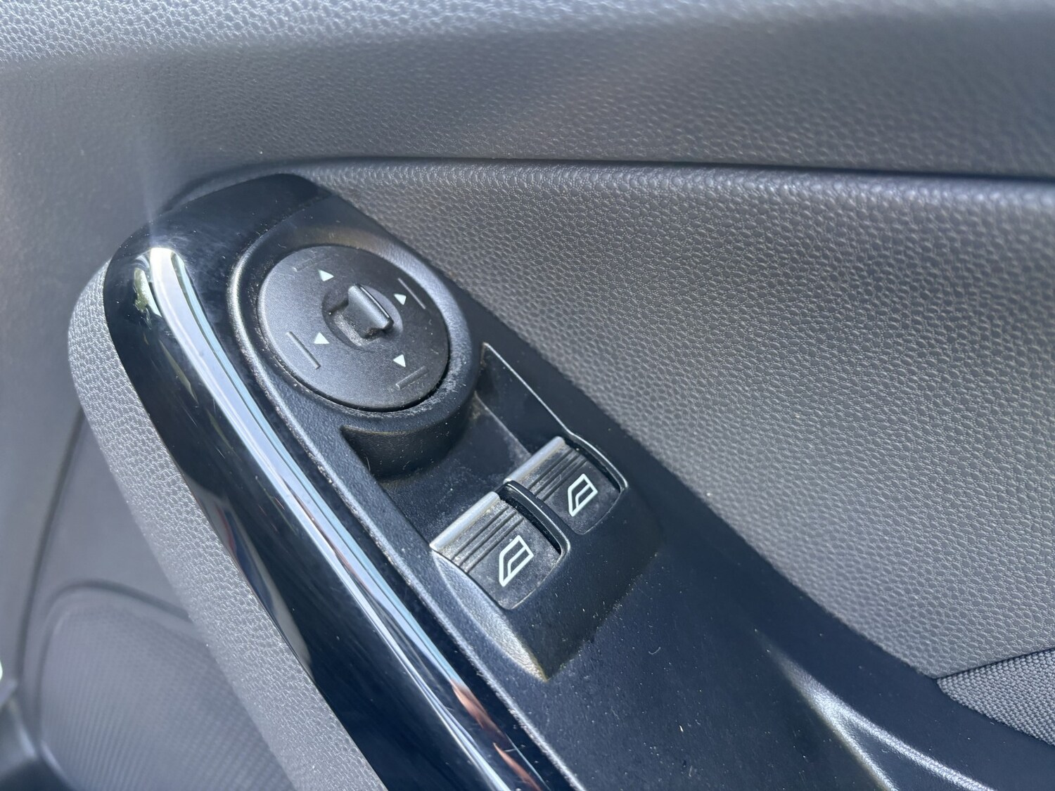 Used Ford Fiesta 2016 for sale - 76126357: Photo 32