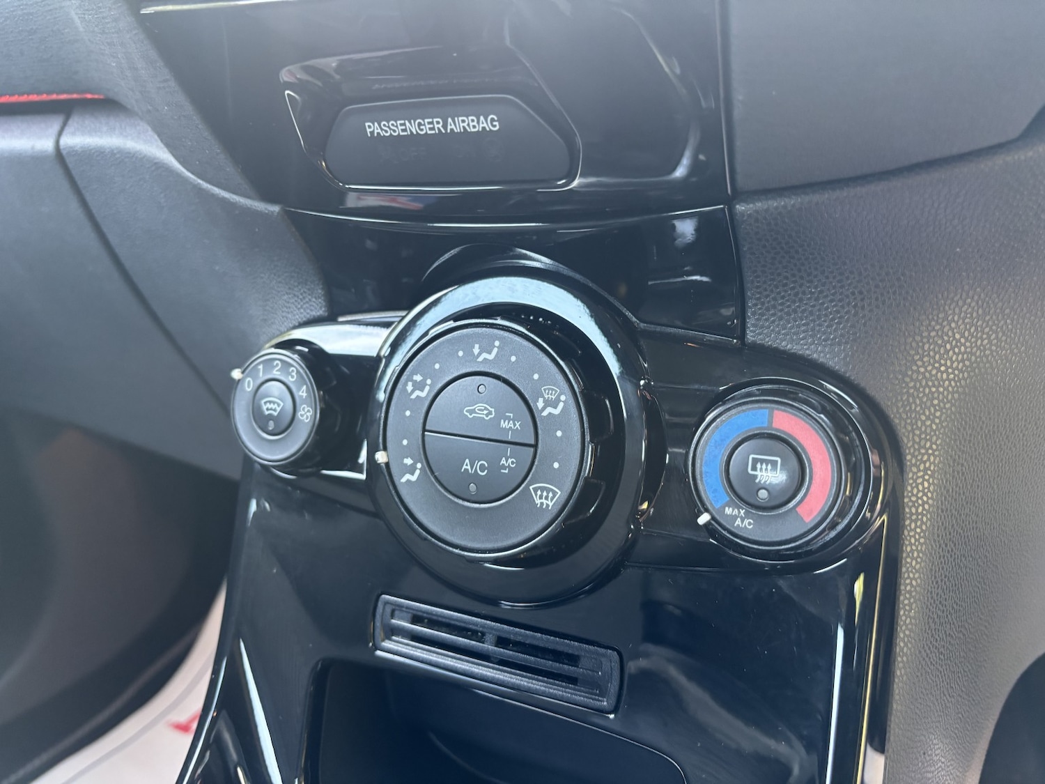 Used Ford Fiesta 2016 for sale - 76126357: Photo 37