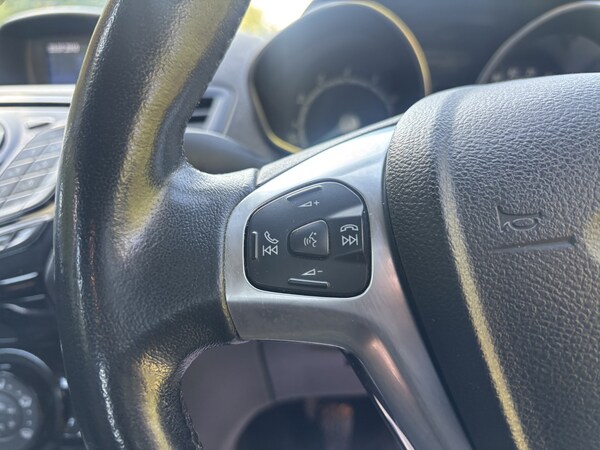 Used Ford Fiesta 2016 for sale - 76126357: Photo 38