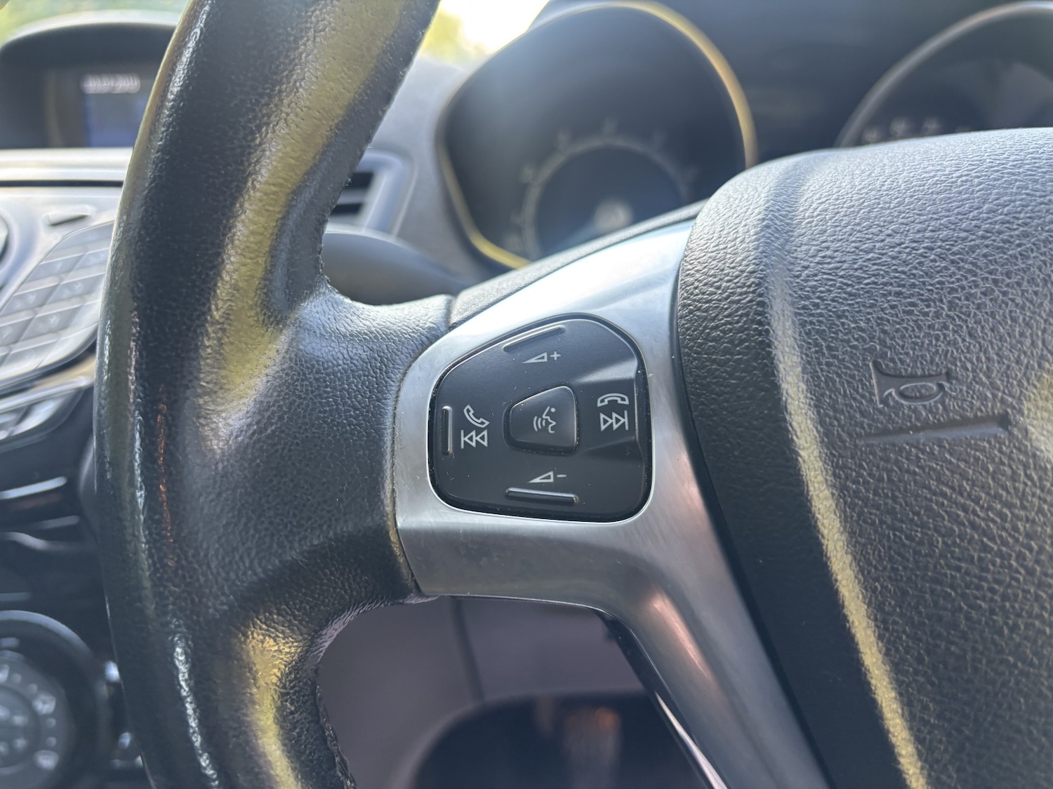 Used Ford Fiesta 2016 for sale - 76126357: Photo 40