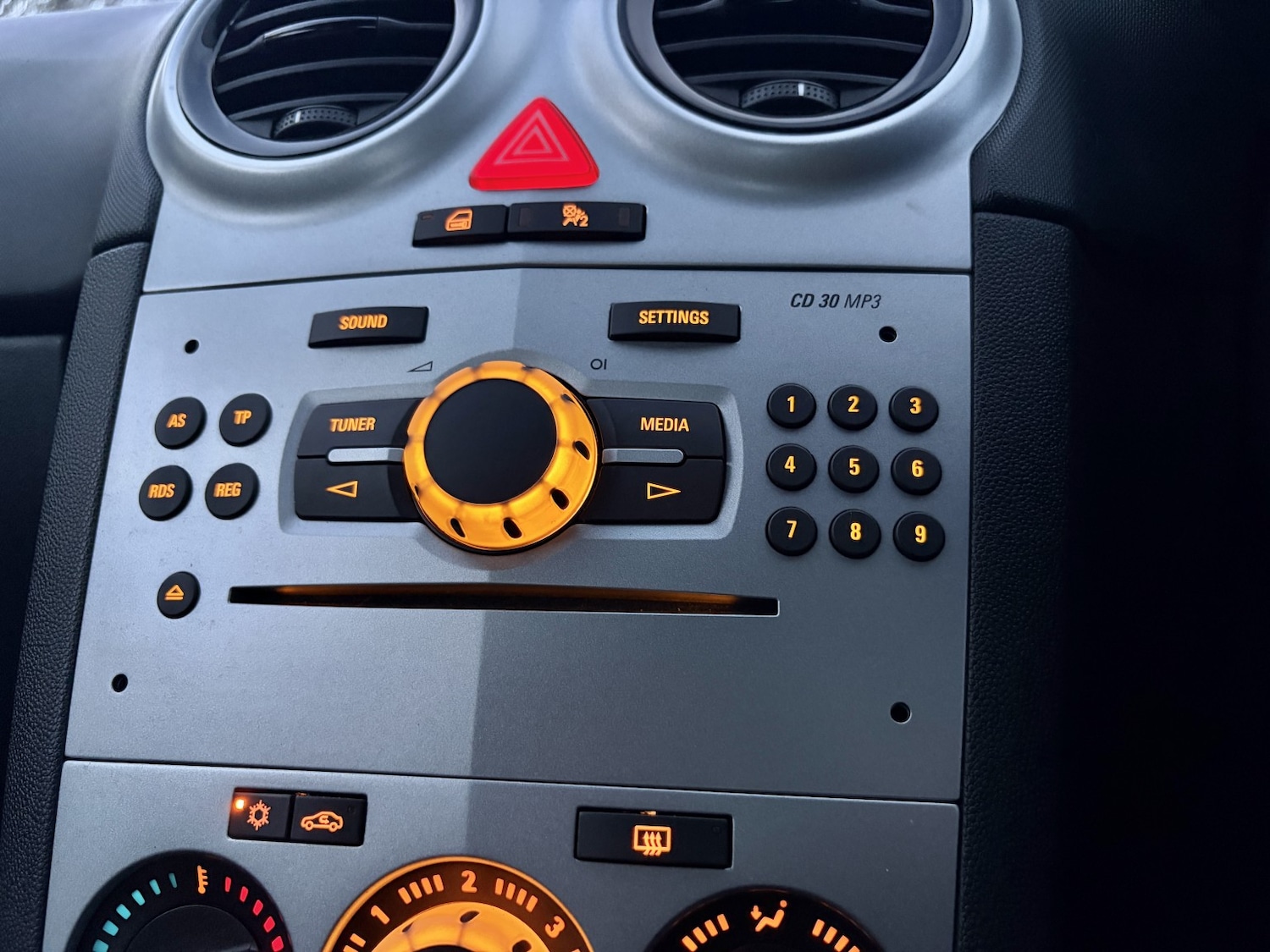 Used Vauxhall Corsa 2014 for sale - 77282747: Photo 40