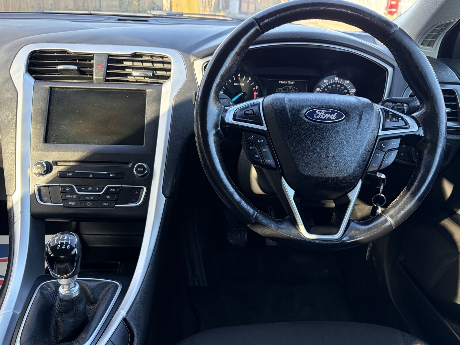 Used Ford Mondeo 2015 for sale - 76918417: Photo 29