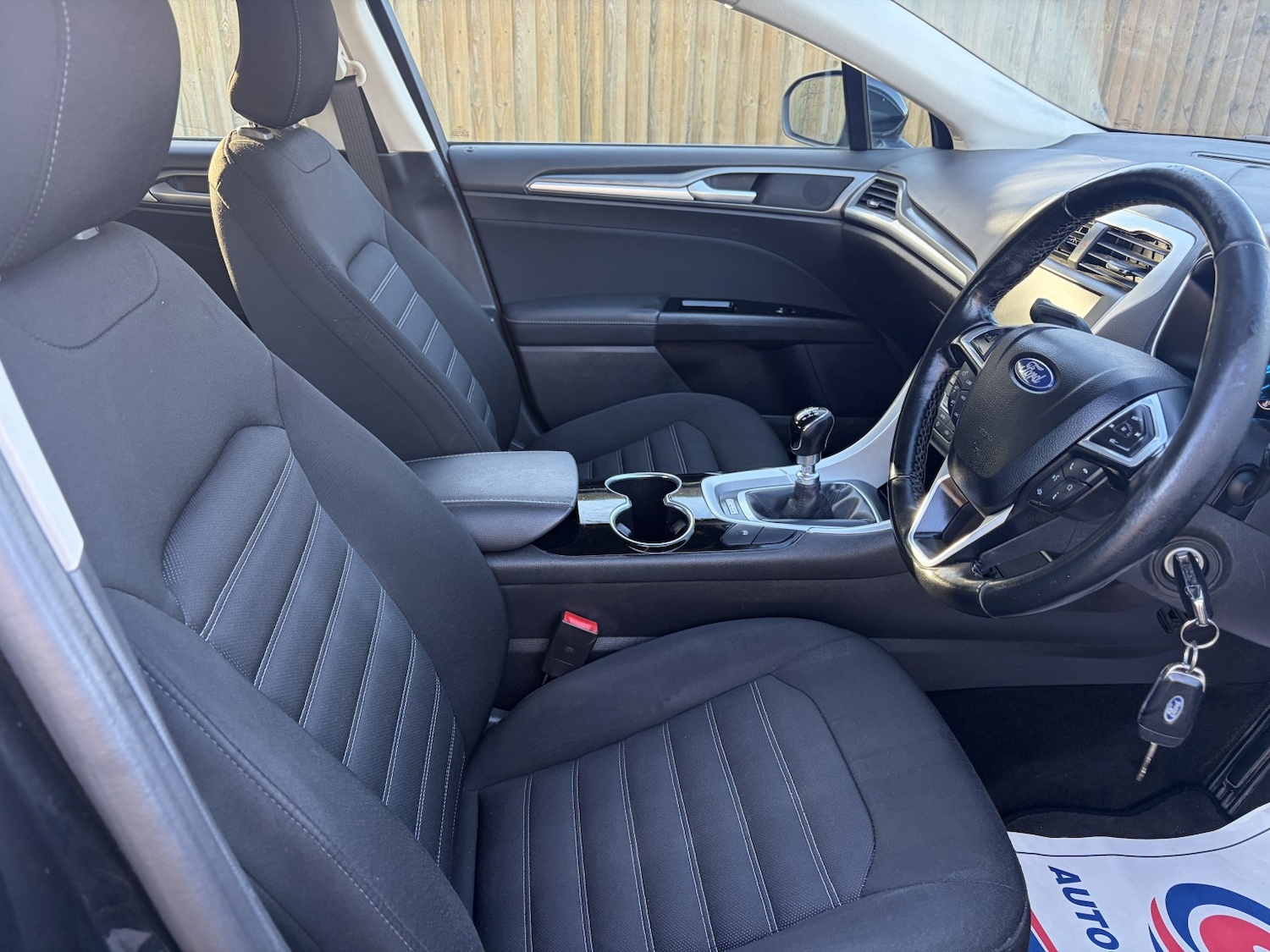 Used Ford Mondeo 2015 for sale - 76918417: Photo 30