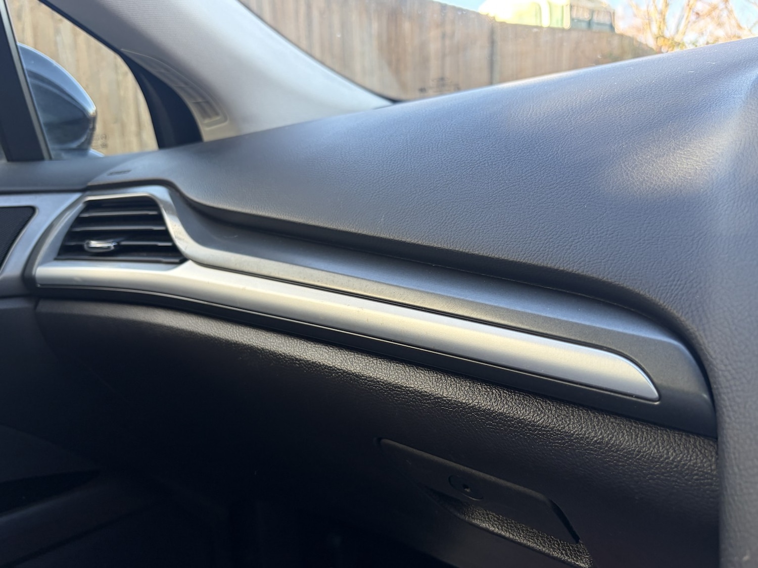 Used Ford Mondeo 2015 for sale - 76918417: Photo 44