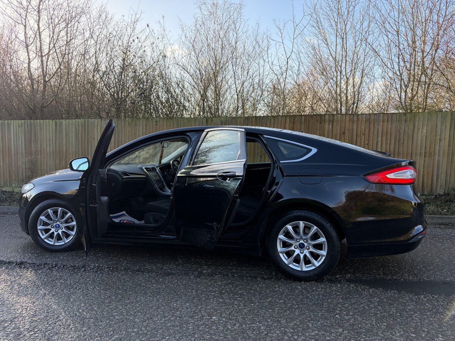 Used Ford Mondeo 2015 for sale - 76918417: Photo 8