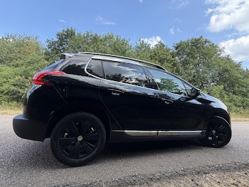 Used Peugeot 2008 2015 for sale - 79260882: Photo