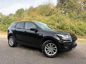Used Land Rover Discovery Sport 2017 for sale - 79771759: Photo