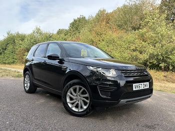 Used Land Rover Discovery Sport 2017 for sale - 79771759: Photo