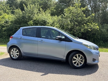 Used Toyota Yaris 2012 for sale - 78992147: Photo