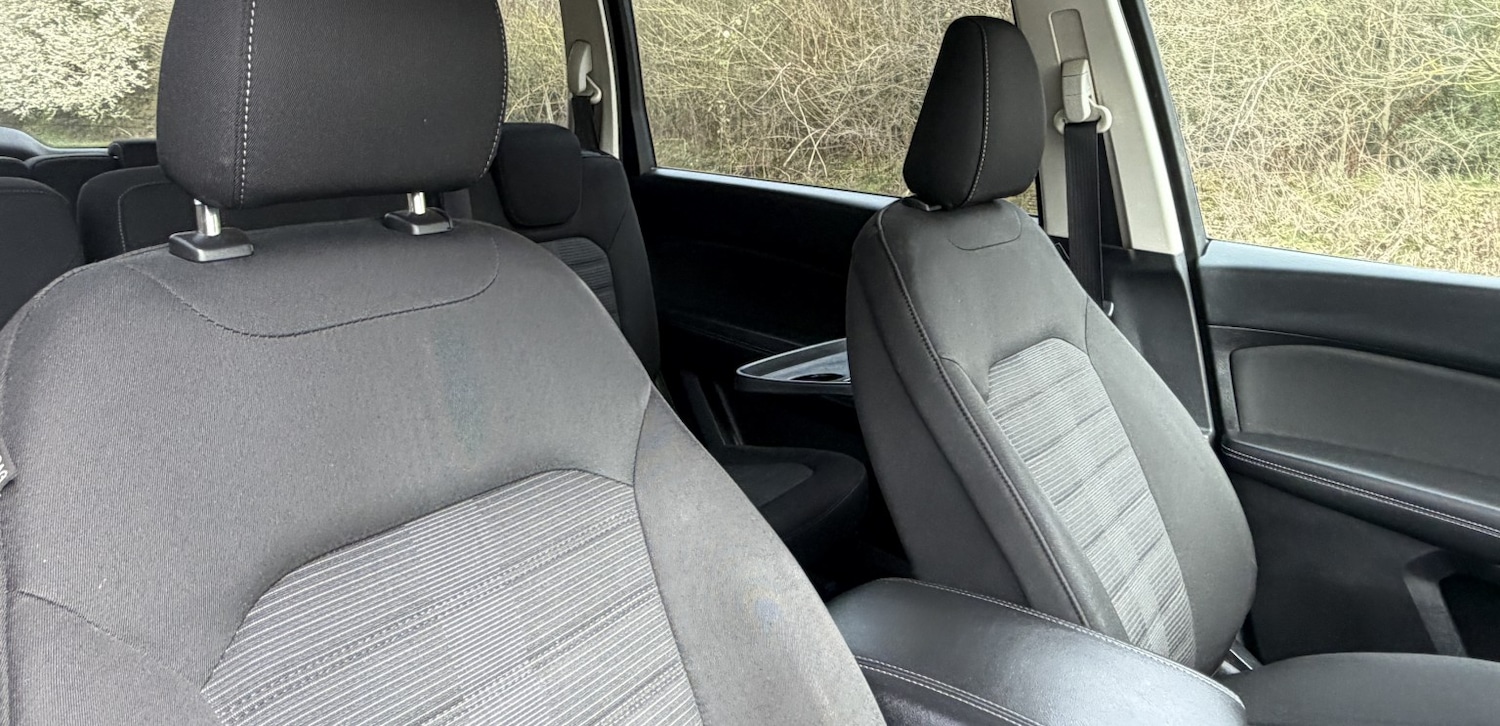 Used Ford Galaxy 2017 for sale - 77813126: Photo 32