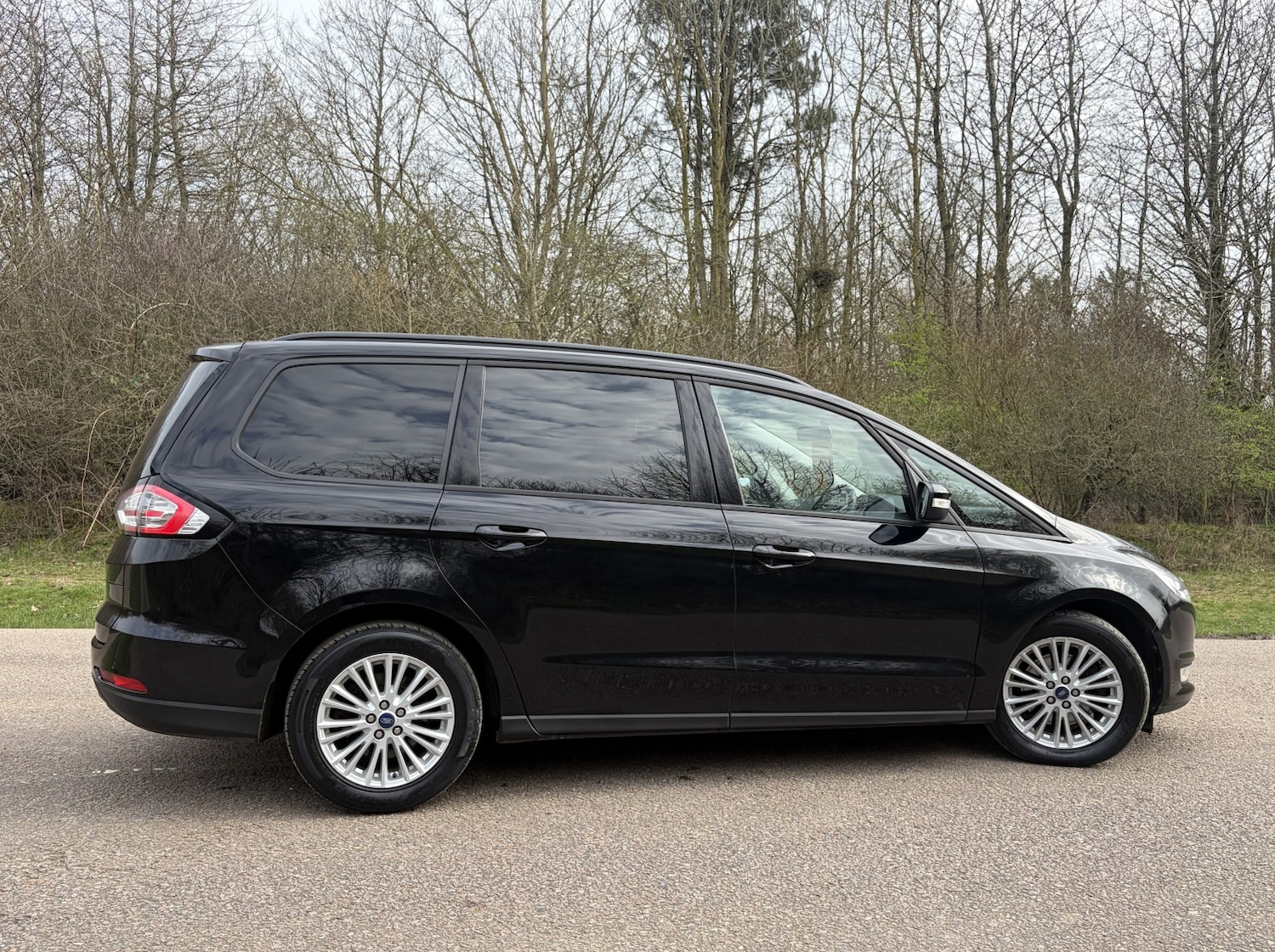 Used Ford Galaxy 2017 for sale - 77813126: Photo 4