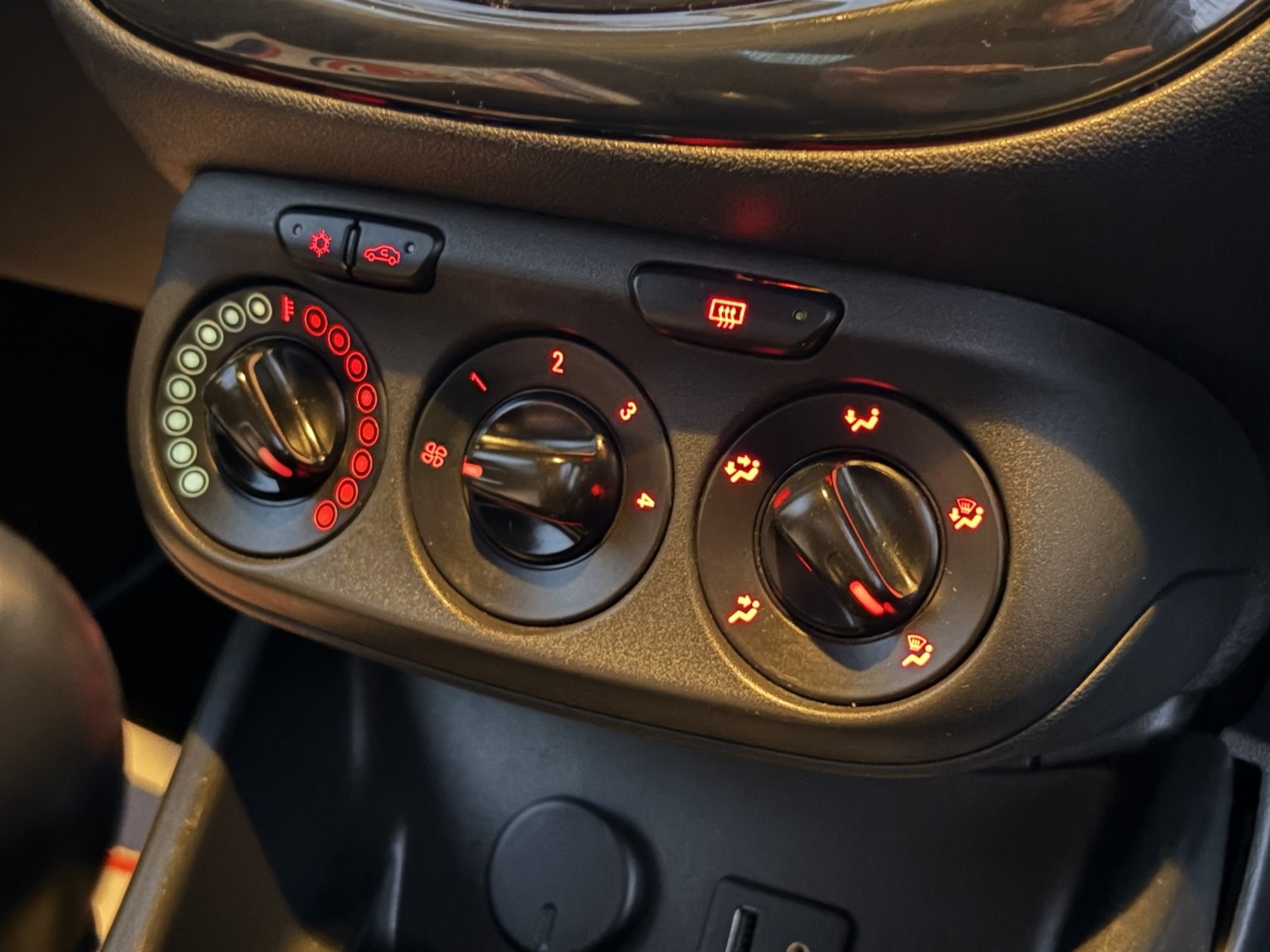 Used Vauxhall Corsa 2015 for sale - 77023171: Photo 30