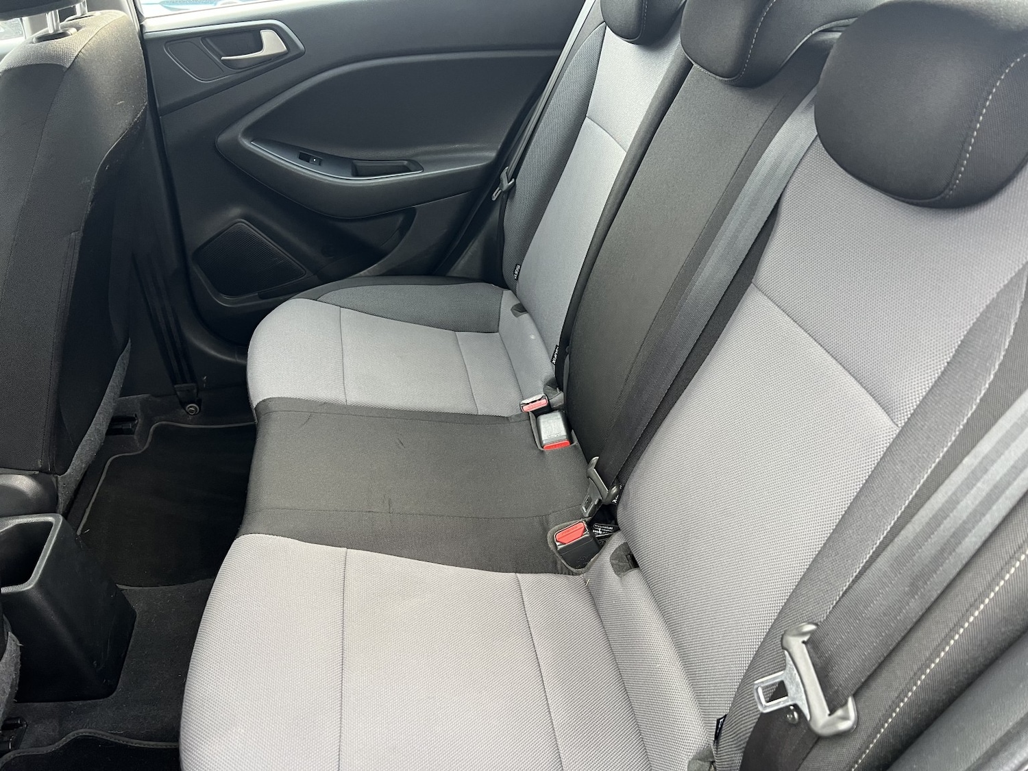 Used Hyundai i20 2017 for sale - 77282750: Photo 29