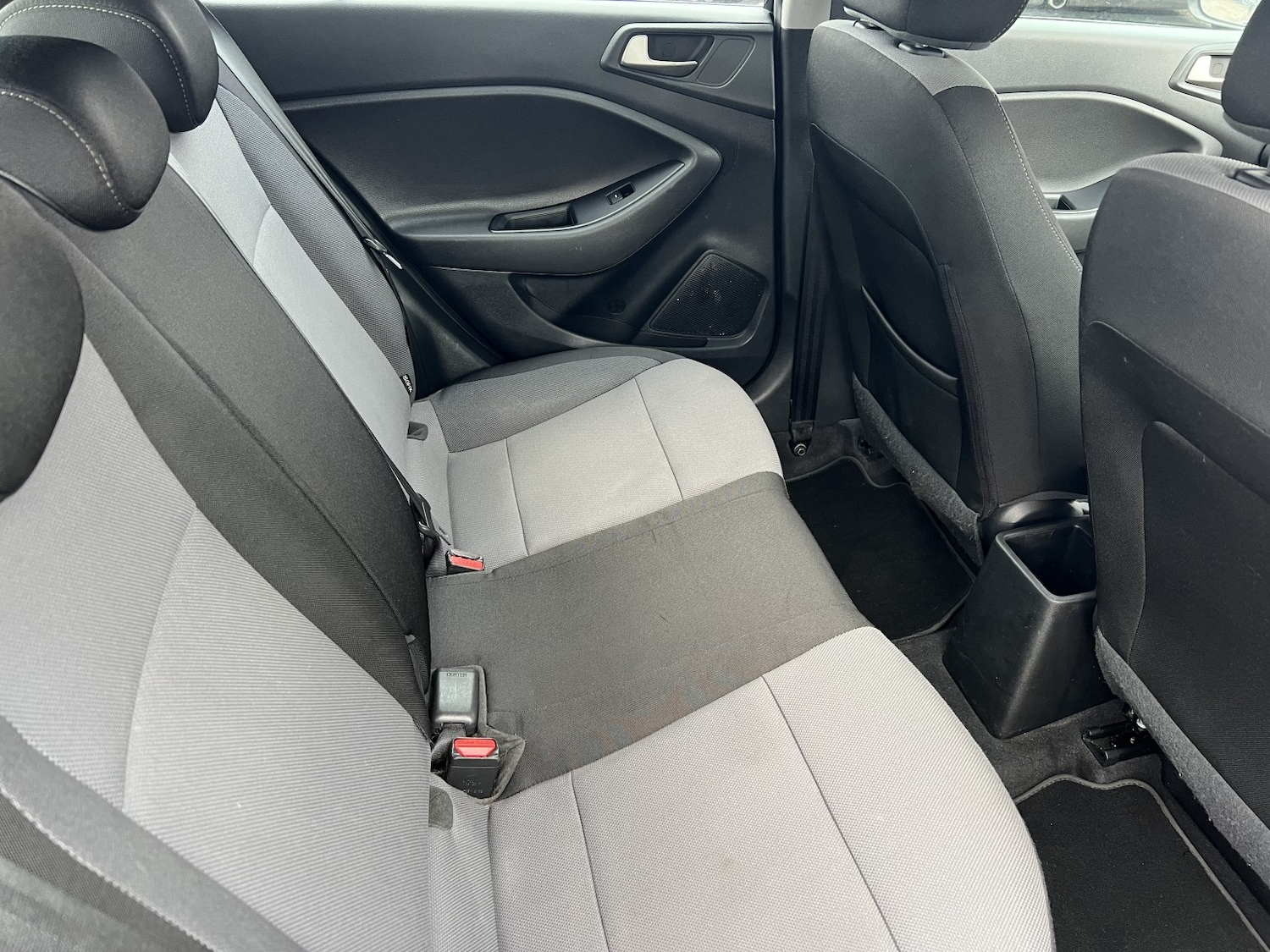 Used Hyundai i20 2017 for sale - 77282750: Photo 43