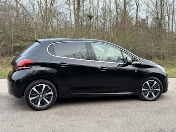 Used Peugeot 208 2019 for sale - 78402679: Photo